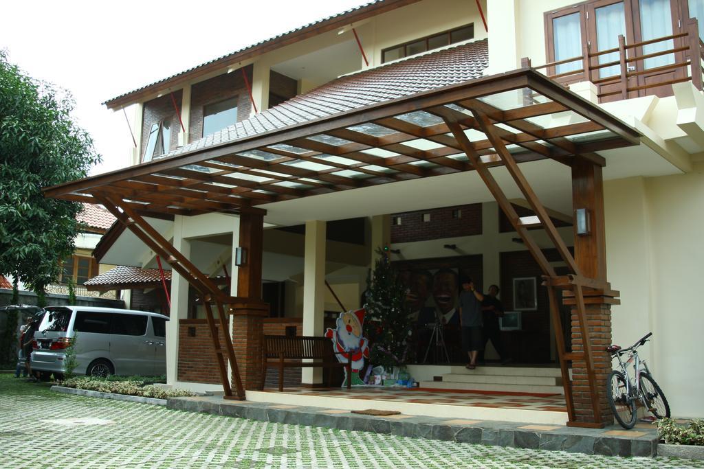 Tetirah Boutique Hotel Salatiga Exterior photo