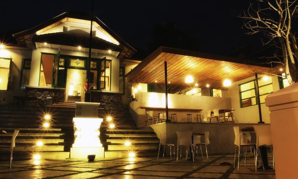 Tetirah Boutique Hotel Salatiga Exterior photo